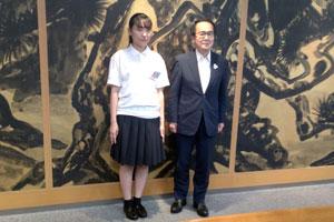 特進２年 河西穂の華さん　香川県知事表敬訪問