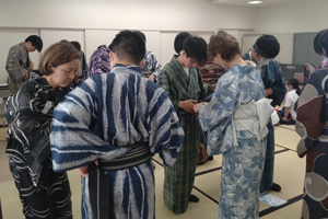 浴衣着付けワークショップ（特別進学コース２年）