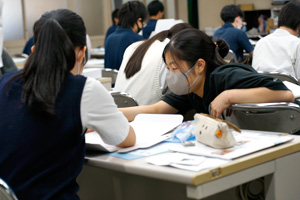 成安造形大学出張授業（美術デザイン系・観光系 ２年生）