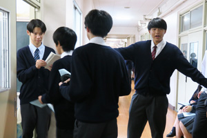 総合的な探究の時間　中間発表会