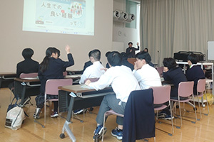 積極的に発表もしています