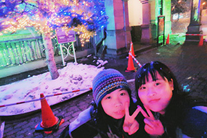 雪とイルミネーション